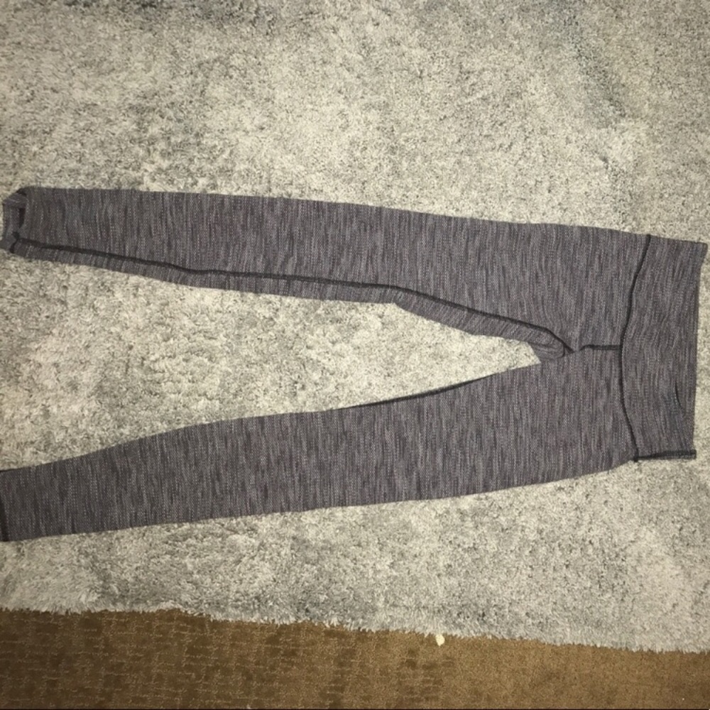 Lululemon Black, Grey, and White Leggings